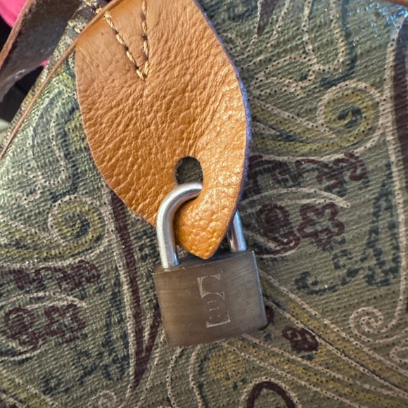 Leonard double handle vintage satchel bag with padlock, no key - Picture 15 of 16